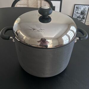 CIRCULON 8 QT STOCK POT MEYER HARD ANODIZED ALUMINUM NONSTICK WITH DOME LID EUC